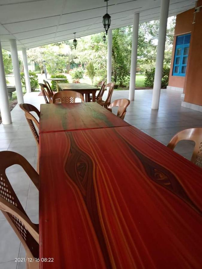 Serenity Lake Resort Yala Tissamaharama Extérieur photo