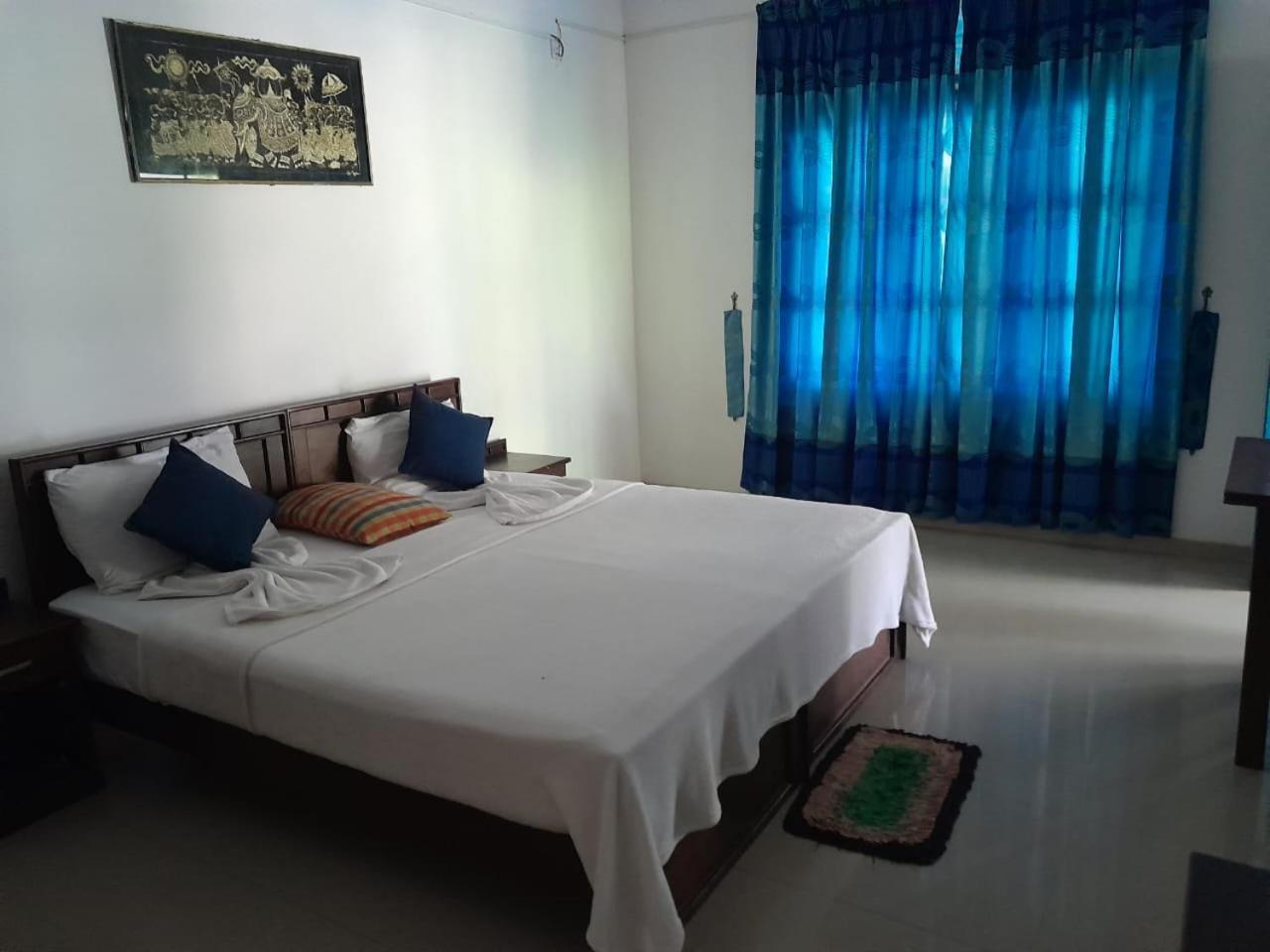 Serenity Lake Resort Yala Tissamaharama Extérieur photo