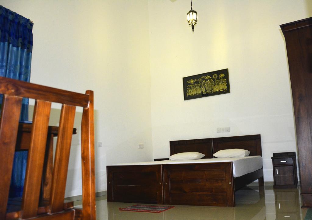 Serenity Lake Resort Yala Tissamaharama Extérieur photo
