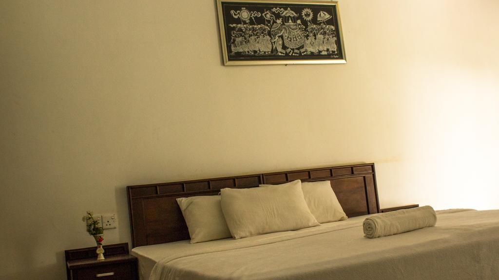 Serenity Lake Resort Yala Tissamaharama Extérieur photo