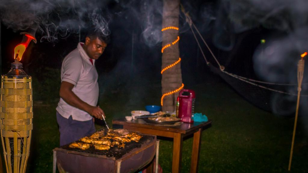 Serenity Lake Resort Yala Tissamaharama Extérieur photo