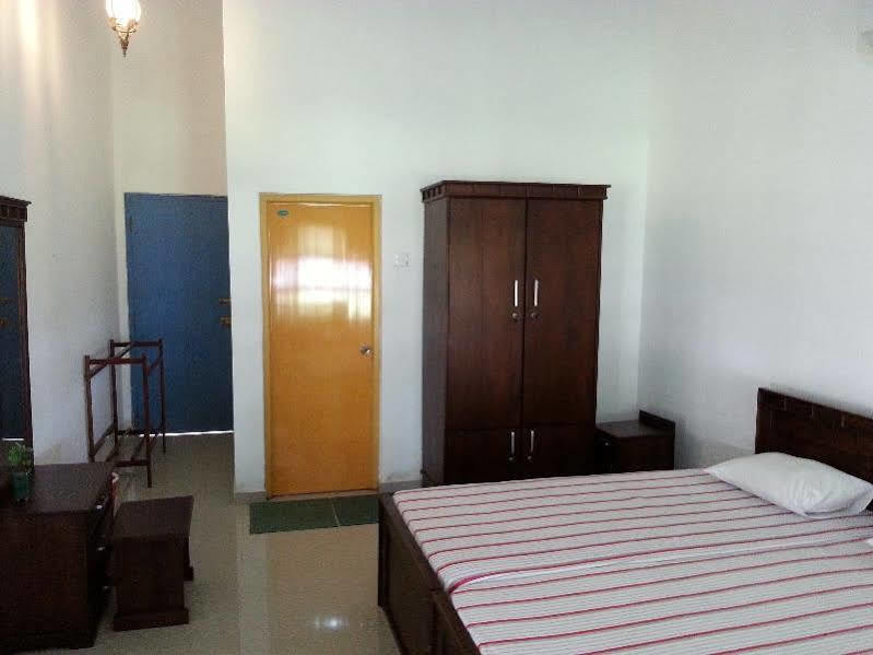 Serenity Lake Resort Yala Tissamaharama Extérieur photo