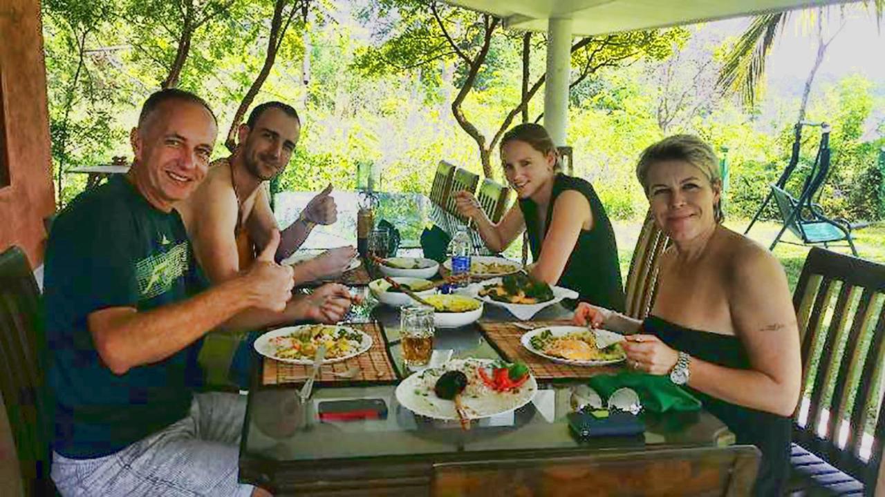 Serenity Lake Resort Yala Tissamaharama Extérieur photo
